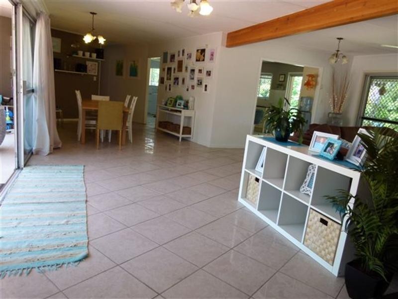 11 Box Street, Yamanto QLD 4305