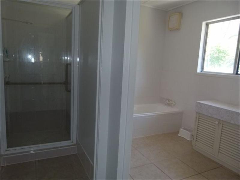 11 Box Street, Yamanto QLD 4305