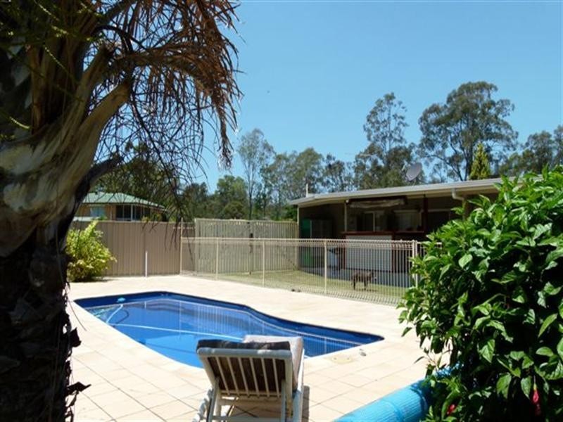 11 Box Street, Yamanto QLD 4305