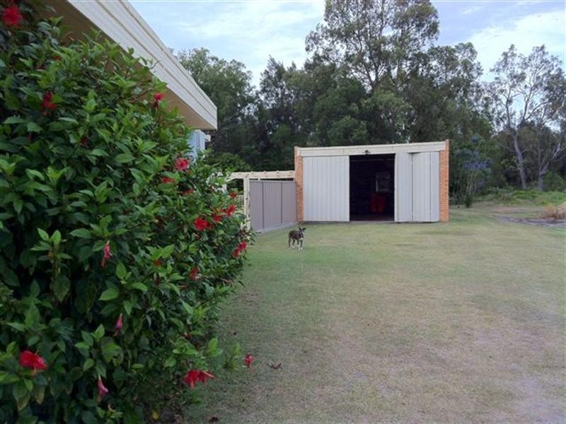 11 Box Street, Yamanto QLD 4305