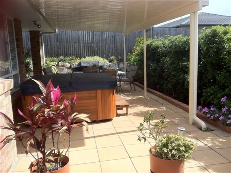 3 Dornoch Crescent, Raceview QLD 4305