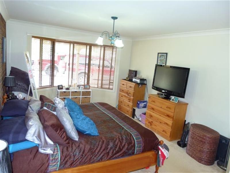12 Taylors Road, Walloon QLD 4306