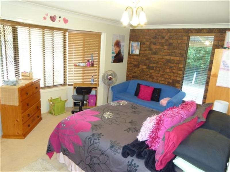 12 Taylors Road, Walloon QLD 4306