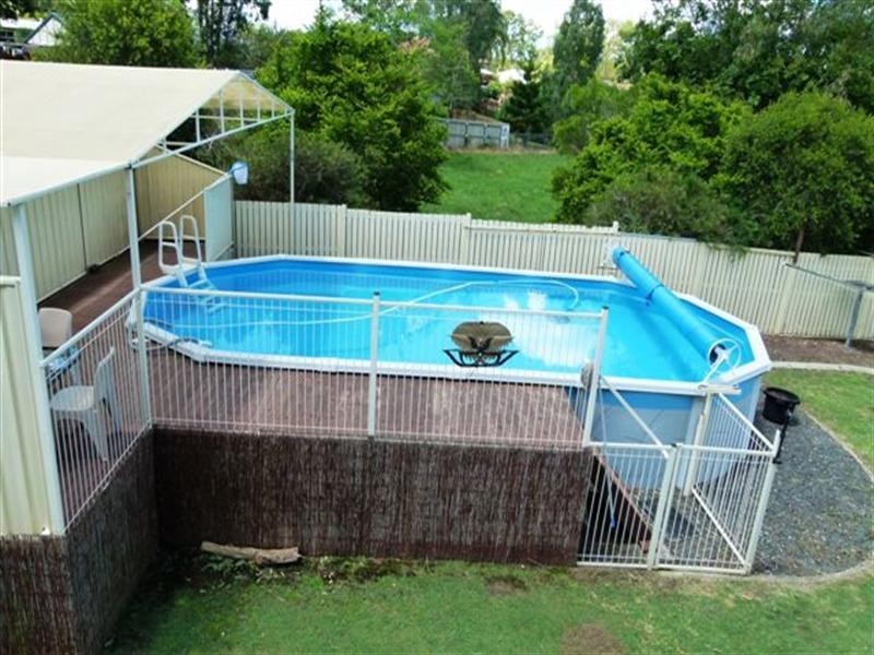 4 Georgette Street, One Mile QLD 4305