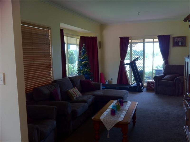 10 Wellington Rise, Willowbank QLD 4306