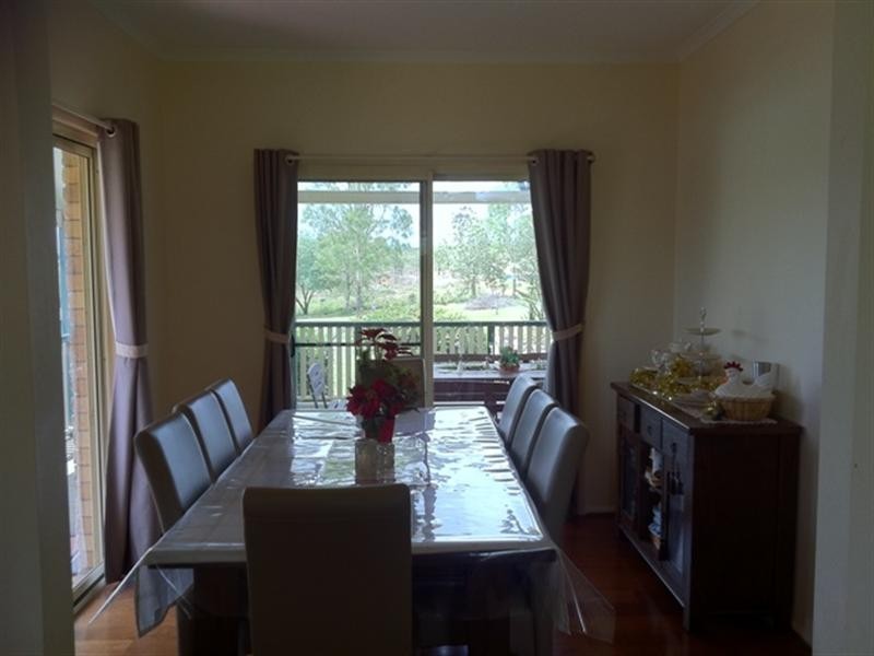 10 Wellington Rise, Willowbank QLD 4306