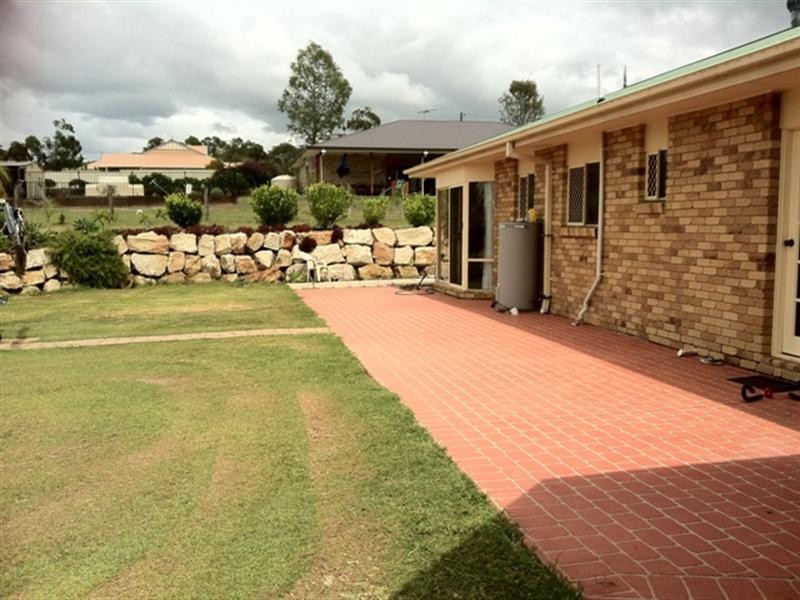 10 Wellington Rise, Willowbank QLD 4306