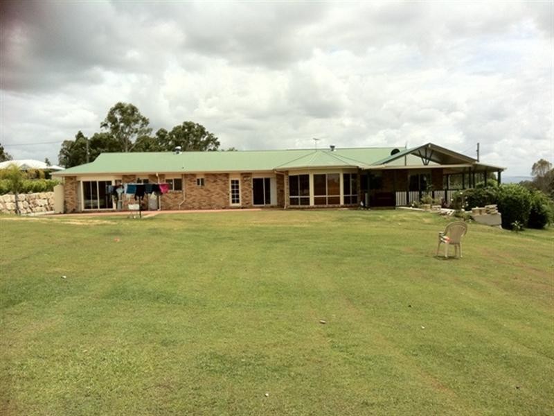 10 Wellington Rise, Willowbank QLD 4306