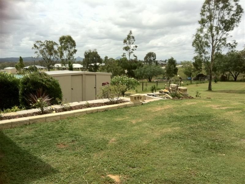 10 Wellington Rise, Willowbank QLD 4306