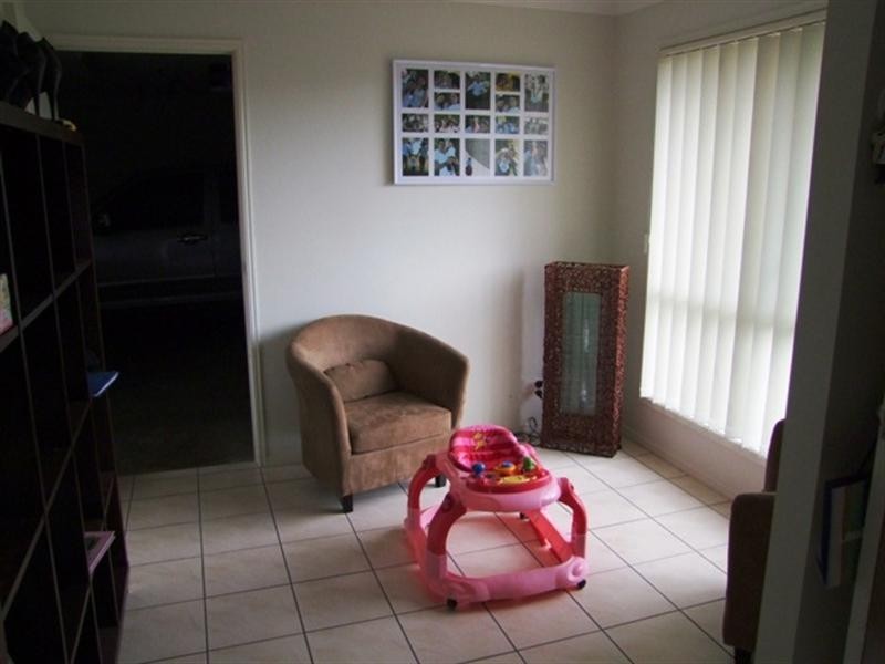 98 Anna Drive, Raceview QLD 4305