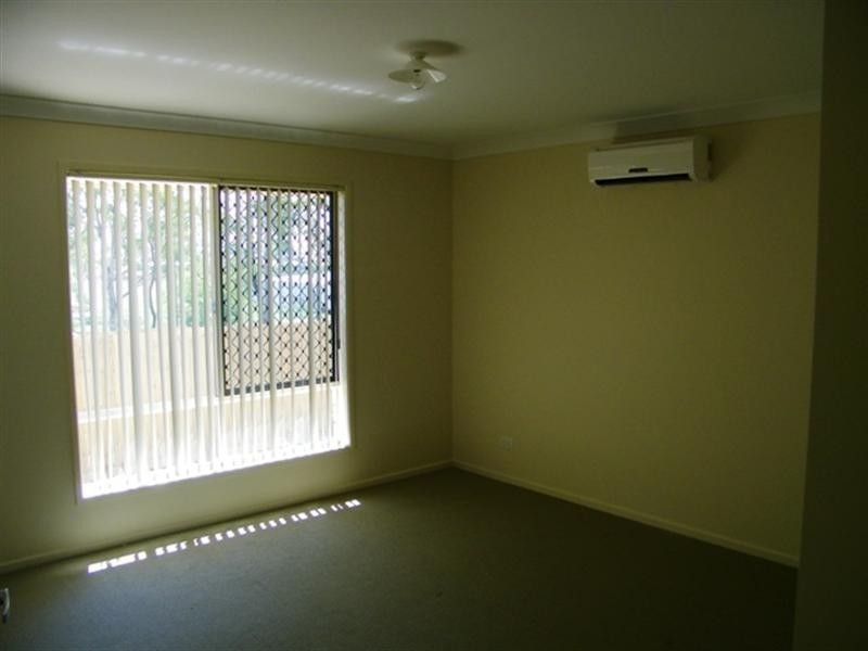 15 Figtree Court, Yamanto QLD 4305