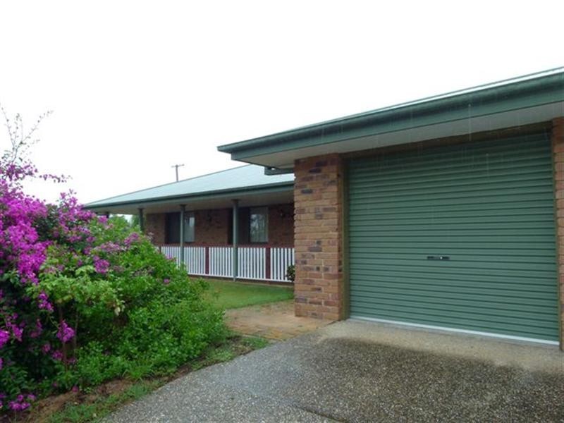 2 Amor Court, Yamanto QLD 4305