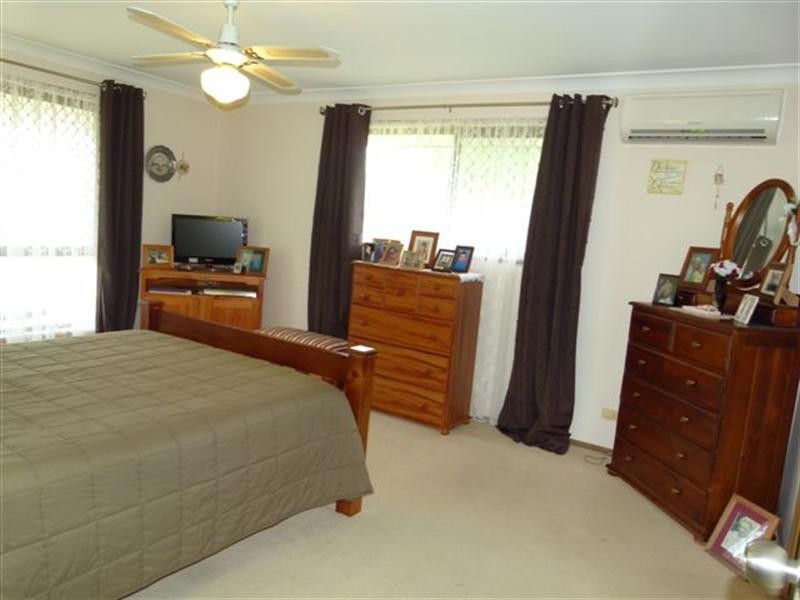 2 Amor Court, Yamanto QLD 4305