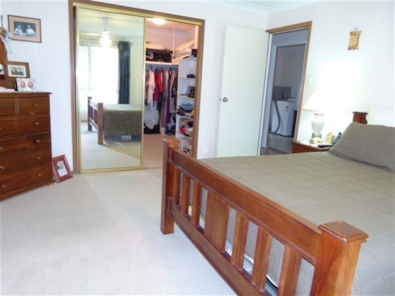 2 Amor Court, Yamanto QLD 4305