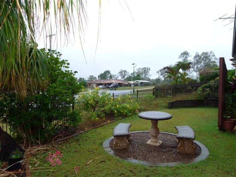 2 Amor Court, Yamanto QLD 4305