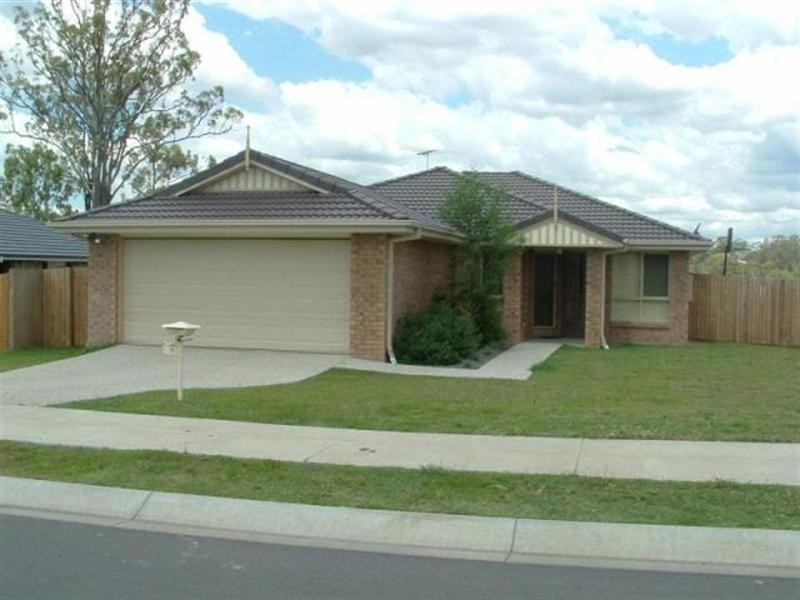 5 Angela Place, Yamanto QLD 4305
