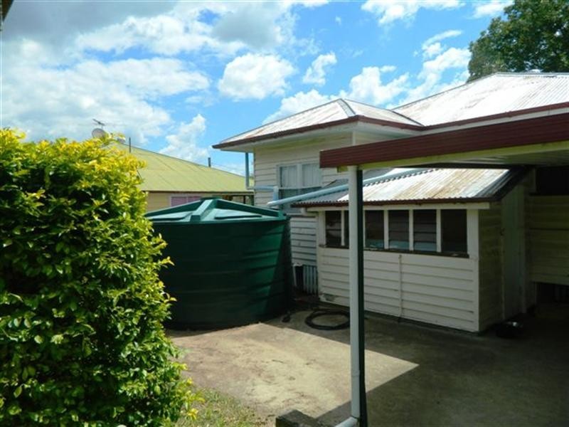 15 North Street, Harrisville QLD 4307