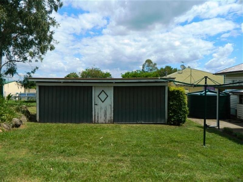 15 North Street, Harrisville QLD 4307