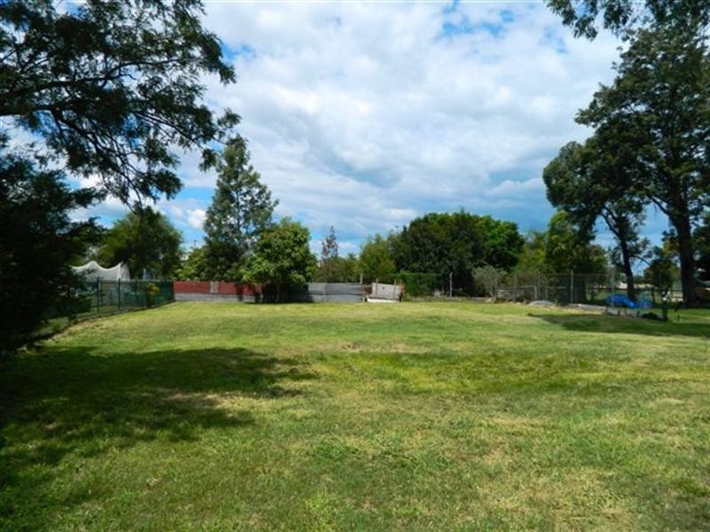 15 North Street, Harrisville QLD 4307