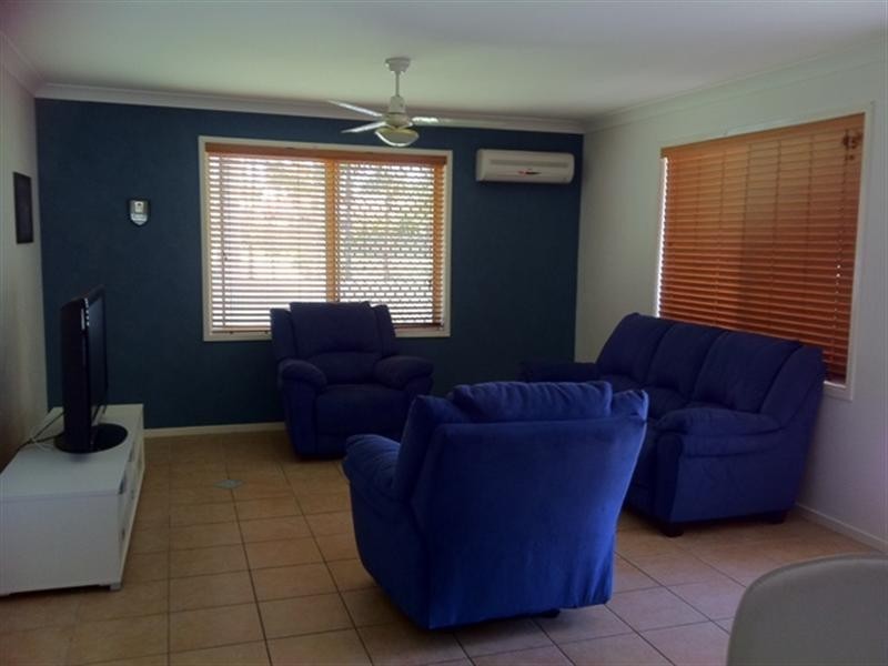 9 Quando Close, Yamanto QLD 4305