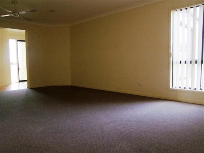 14 Anna Drive, Raceview QLD 4305