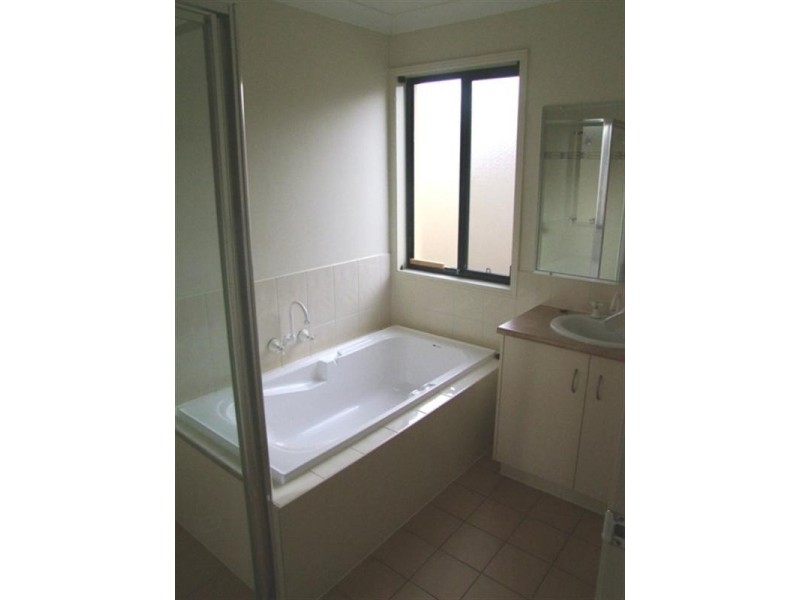 14 Anna Drive, Raceview QLD 4305