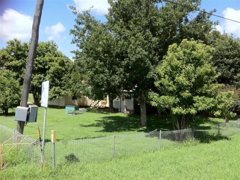 4 Hillside Road, Peak Crossing QLD 4306