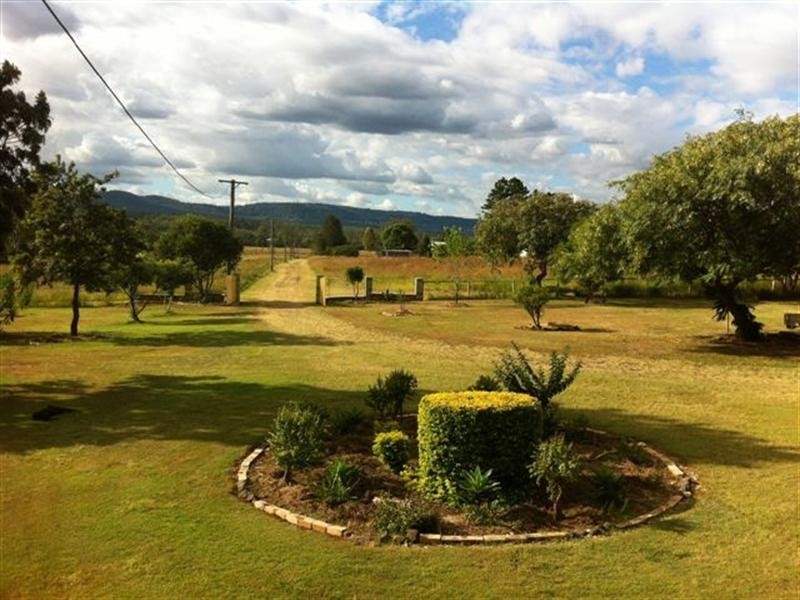 13 Cummings Road, Calvert QLD 4340