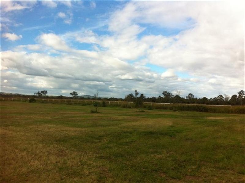 13 Cummings Road, Calvert QLD 4340