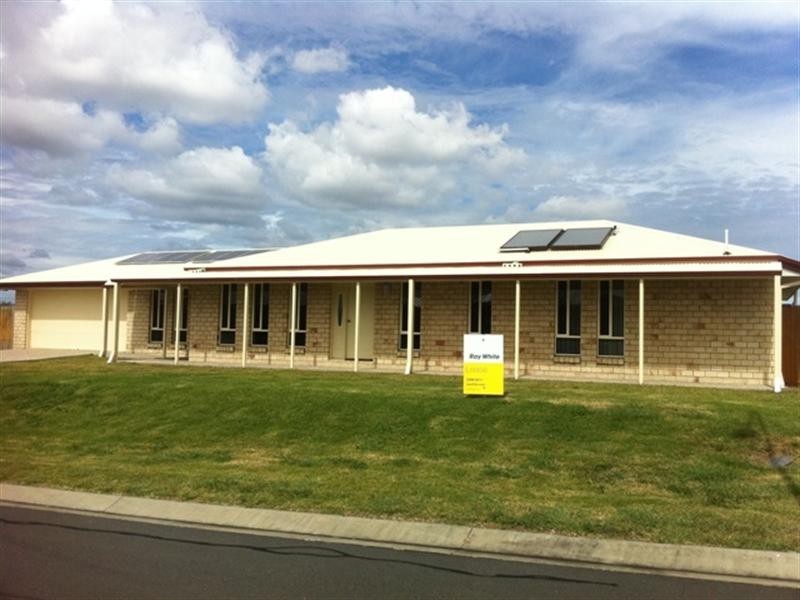 1 Petal Place, Yamanto QLD 4305