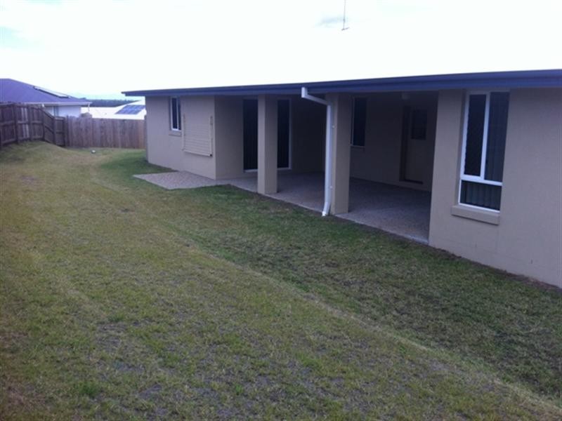 17 Iris Court, Yamanto QLD 4305