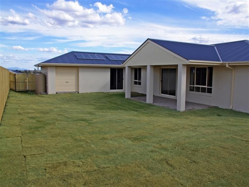 1-34 Petal/Iris/tulip, Yamanto QLD 4305