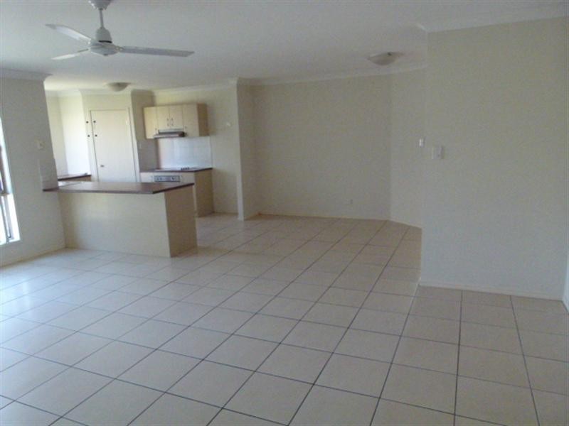 2 Josh Court, Flinders View QLD 4305