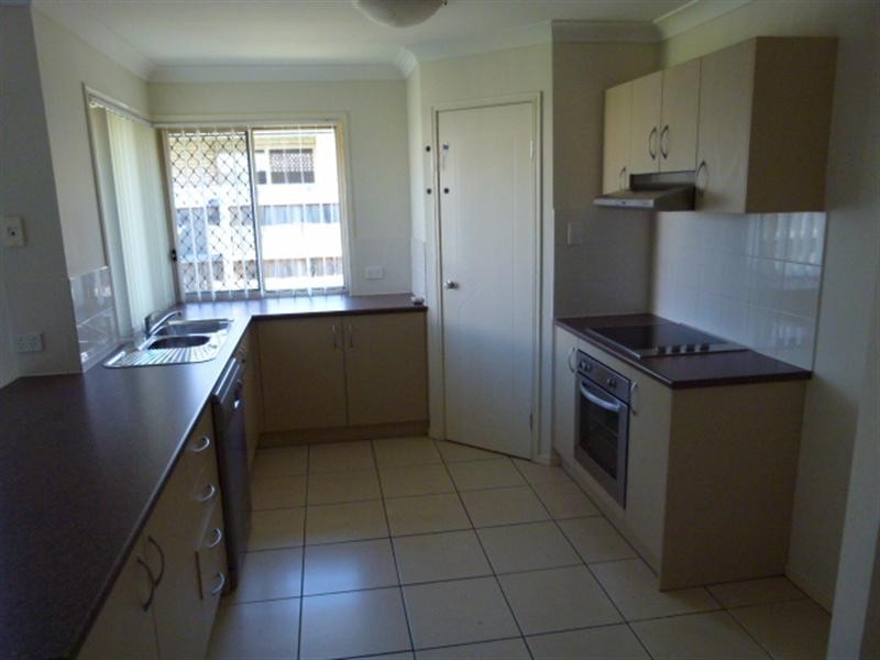 2 Josh Court, Flinders View QLD 4305