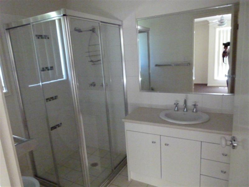 2 Josh Court, Flinders View QLD 4305