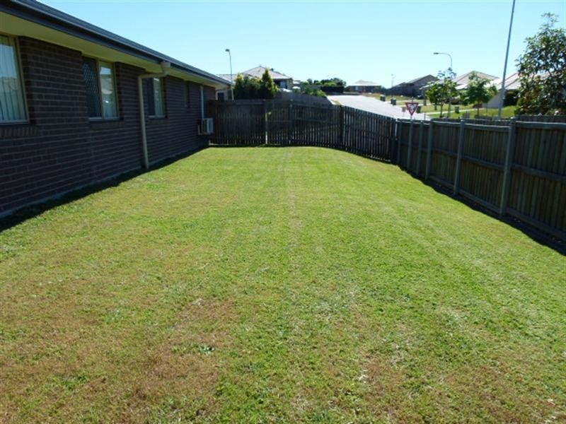 2 Josh Court, Flinders View QLD 4305