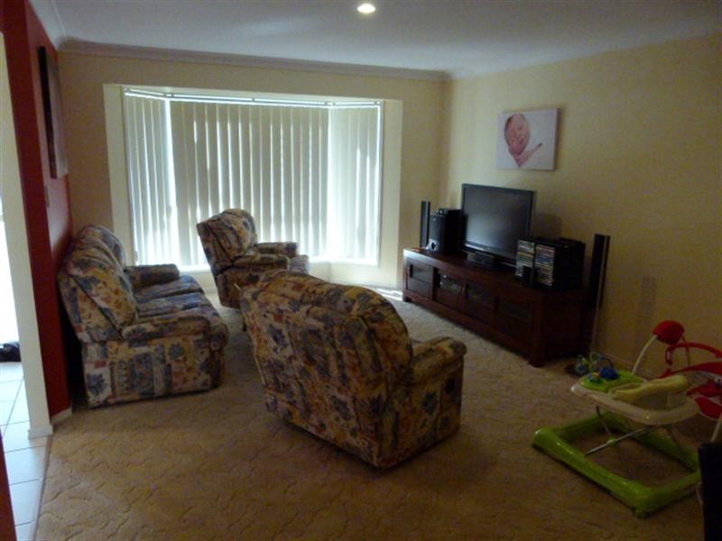 4 Catherine Place, Flinders View QLD 4305