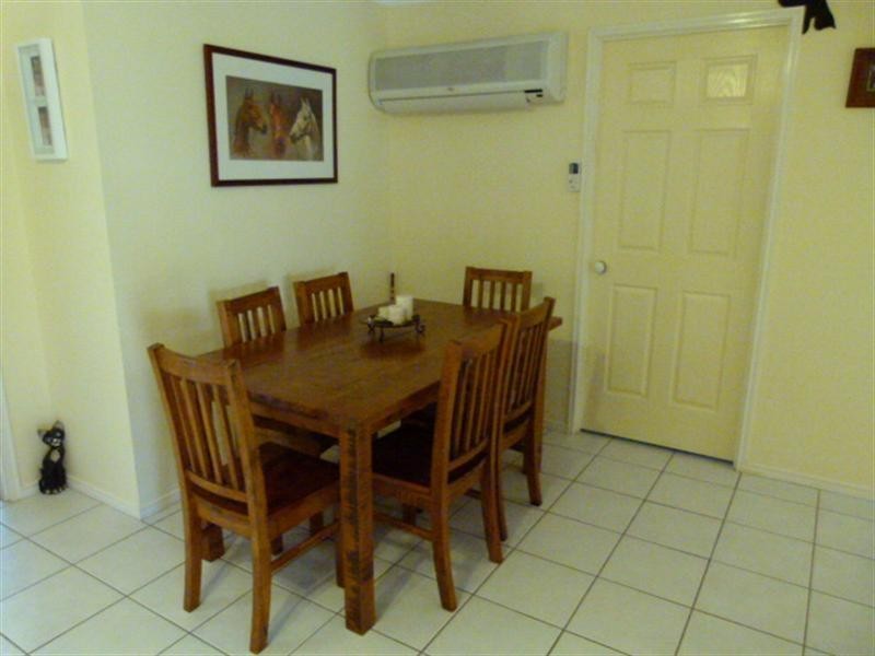 4 Catherine Place, Flinders View QLD 4305