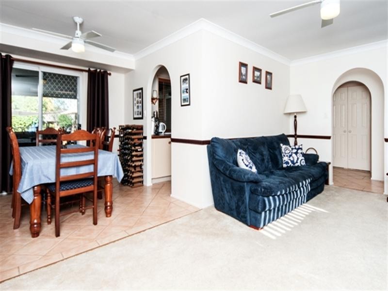 5 Sheppey Place, Yamanto QLD 4305