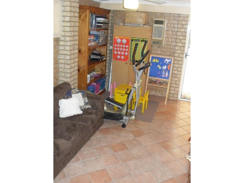 5 Sheppey Place, Yamanto QLD 4305