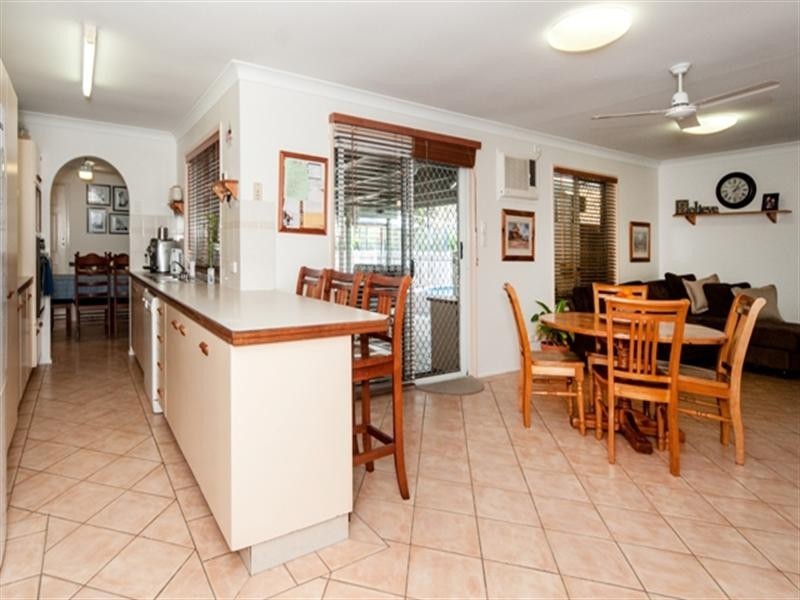 5 Sheppey Place, Yamanto QLD 4305