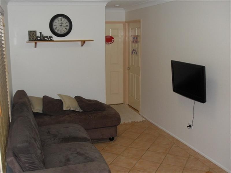 5 Sheppey Place, Yamanto QLD 4305