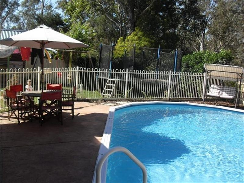 5 Sheppey Place, Yamanto QLD 4305