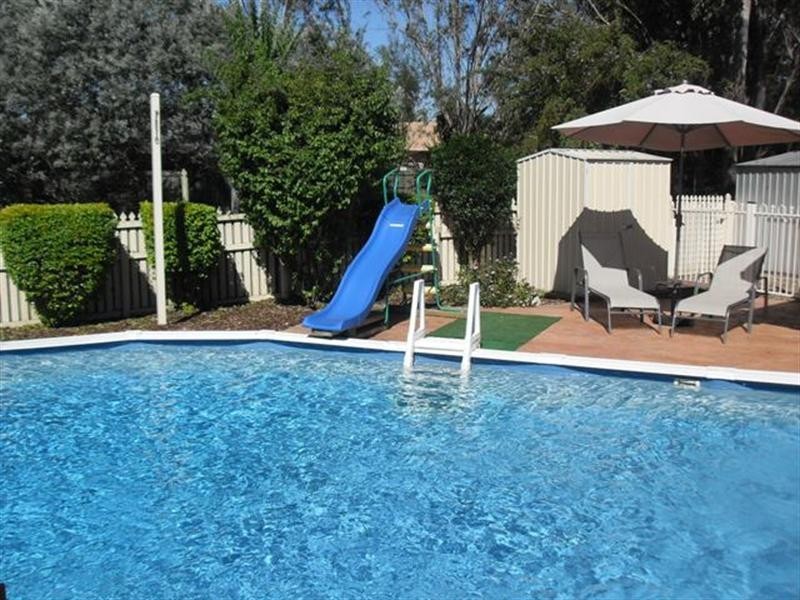 5 Sheppey Place, Yamanto QLD 4305