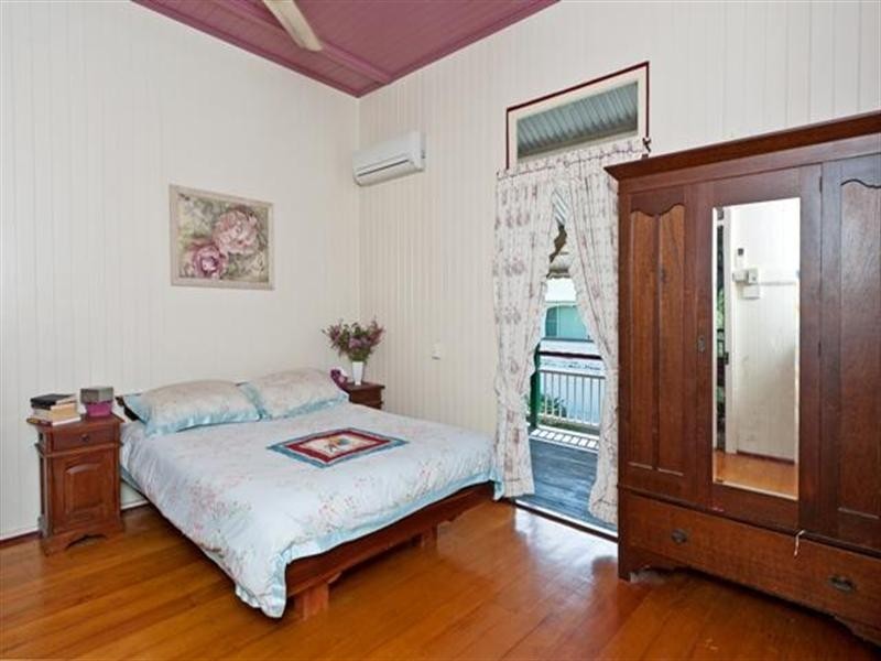 4 Waterworks Road, Brassall QLD 4305