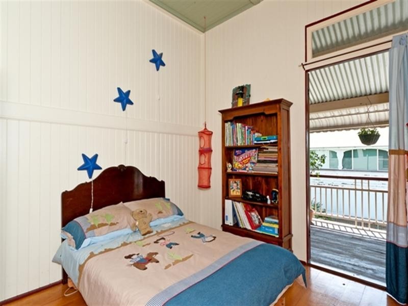 4 Waterworks Road, Brassall QLD 4305