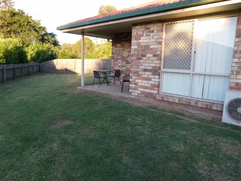 6 Drayton Place, Yamanto QLD 4305