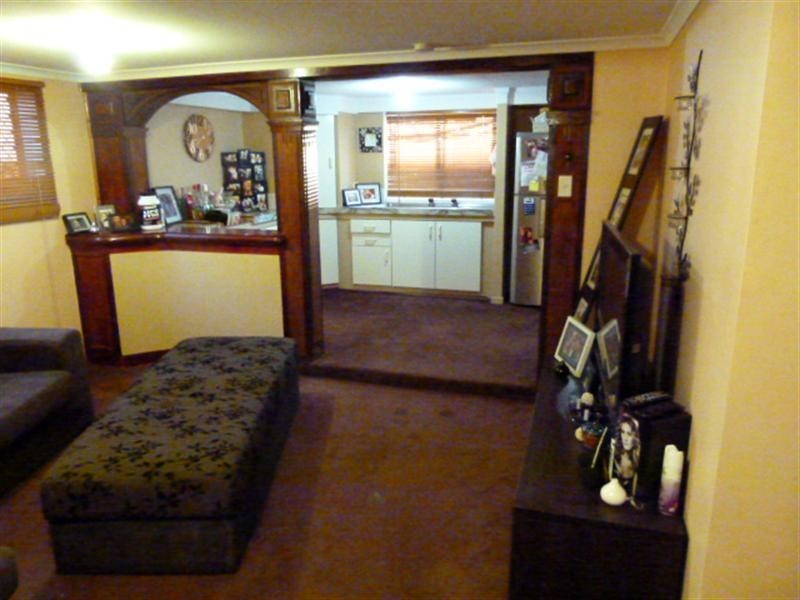 287 South Station Road, Raceview QLD 4305