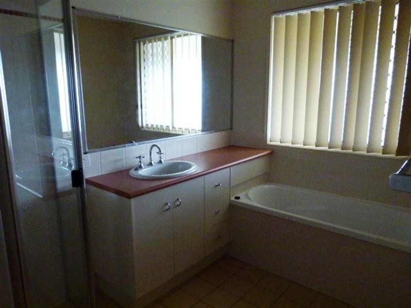 3 Nicole Place, Yamanto QLD 4305