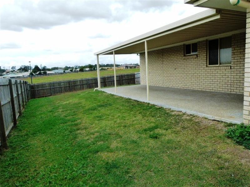 3 Nicole Place, Yamanto QLD 4305